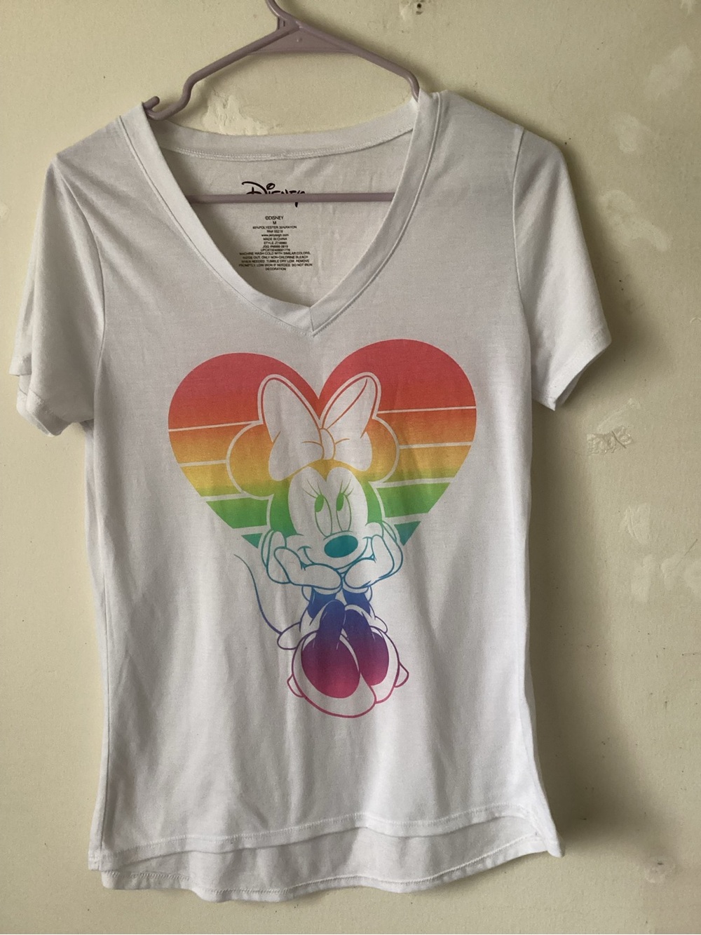Disney White V-Neck Minnie Mouse Rainbow Heart Tee